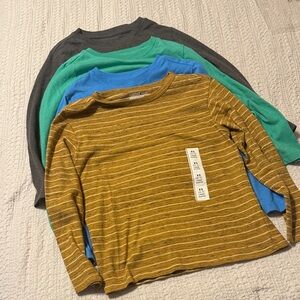 Assorted Long Sleeve Shirts (4/5)